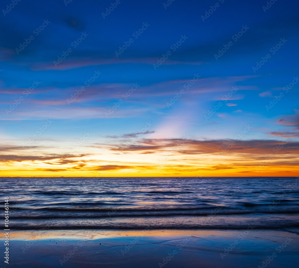 Obraz premium Landscape sunset look view horizon panorama summer sea beach nobody wind soft wave cool holiday calm sky cloud evening day time calm nature tropical beautiful ocean water travel island Thailand