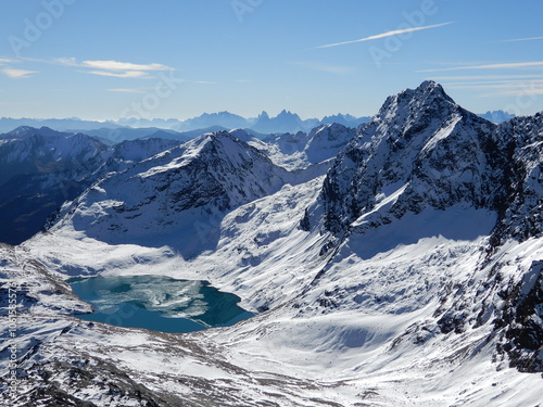 Lenkstein 3236m und Rosshorn 3068m.. darunter der Sankt-Josef-See photo