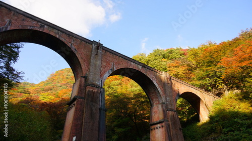 紅葉のめがね橋 ©  MooV 360 【むーぶらりー】