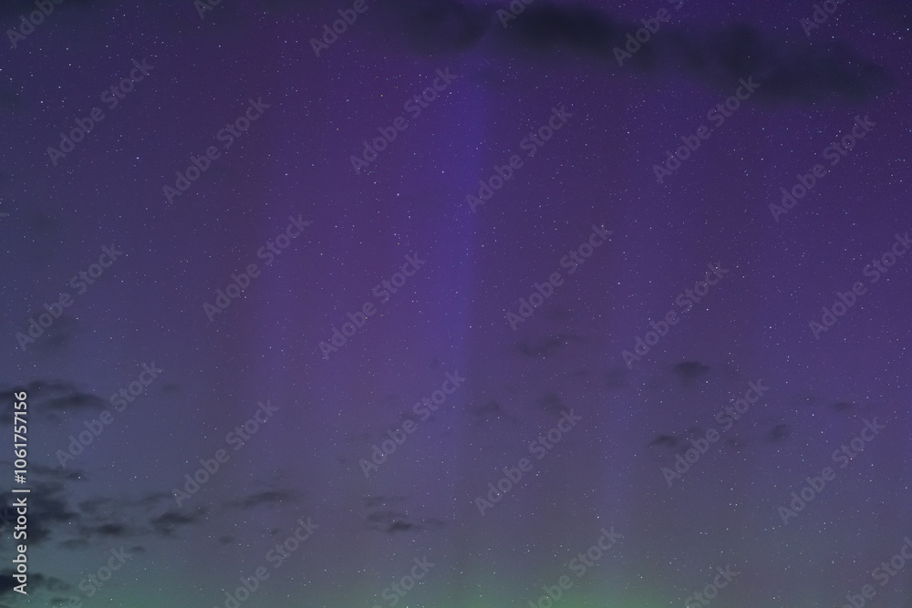 Obraz premium Starry sky during the northern lights, close up photography.