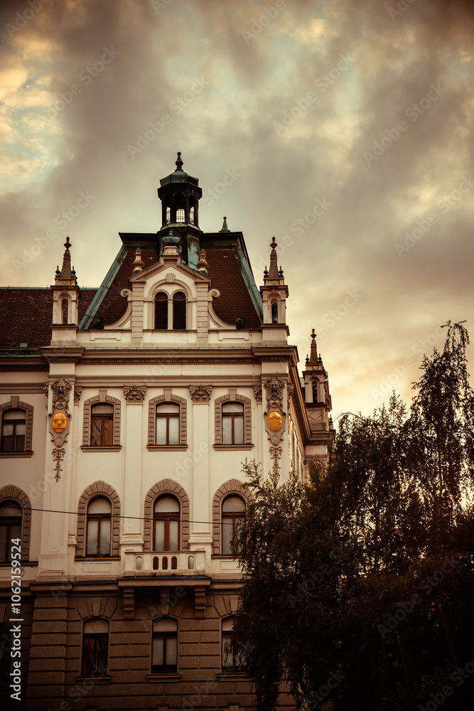 Obraz premium Ljubljana city on the banks of Ljubljanica river
