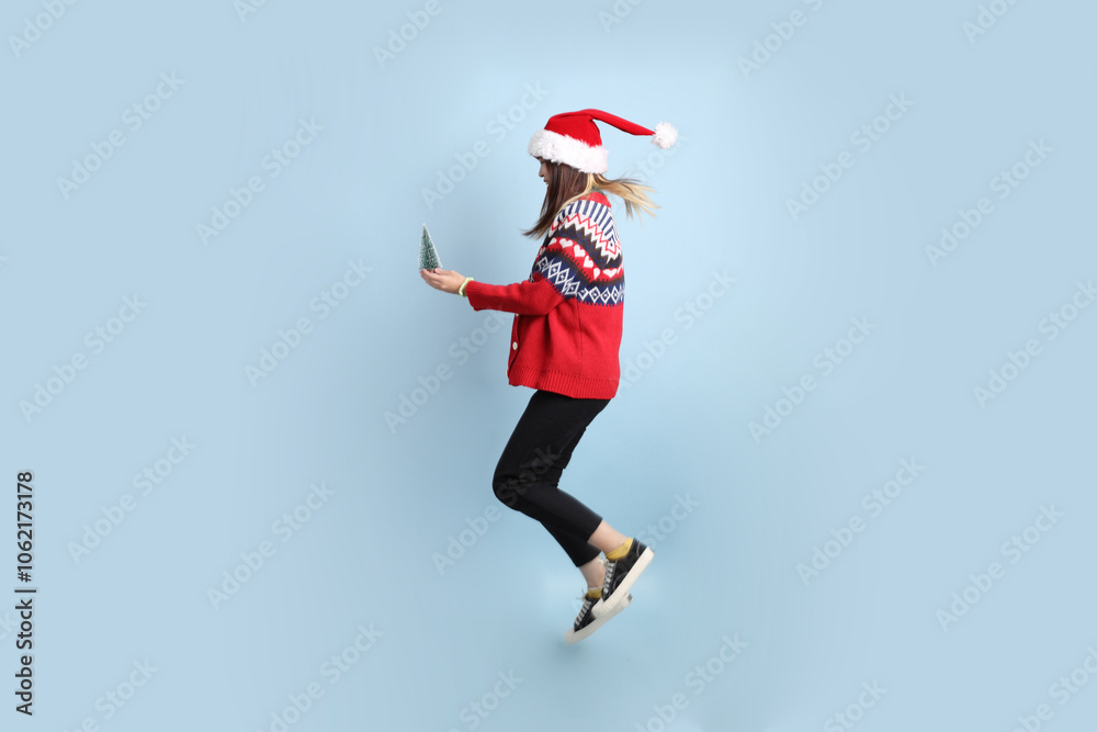 Woman wearing Santa hat