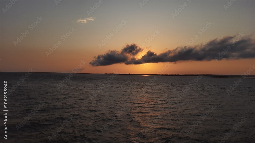 por do sol no rio tapajós em santarém, pará por do sol no rio tapajós em santarém, pará