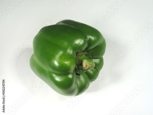 Vibrant Green Bell Peppers: Fresh, Natural Ingredients for Culinary Delights photo