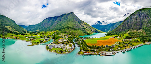 Obraz na płótnie Luftbild Panorama von Skjolden in Norwegen am Sognefjordord w salonie