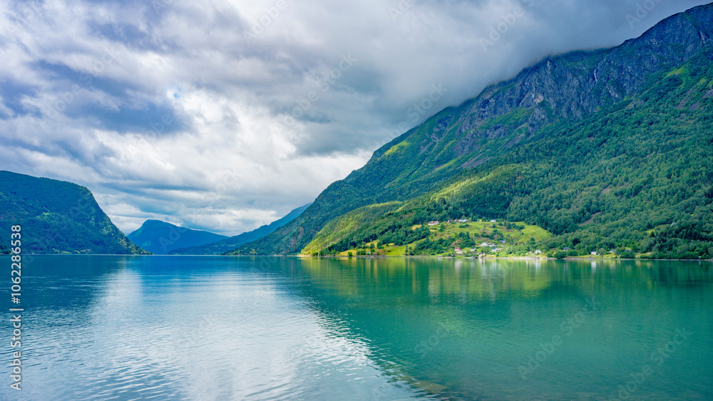 Naklejka premium Skjolden in Norwegen am Sognefjord