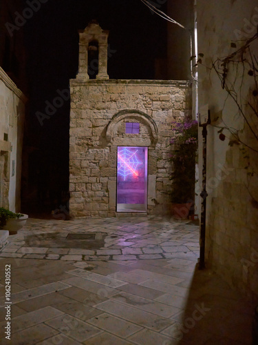 A walk in the old center of Polignano A Mare