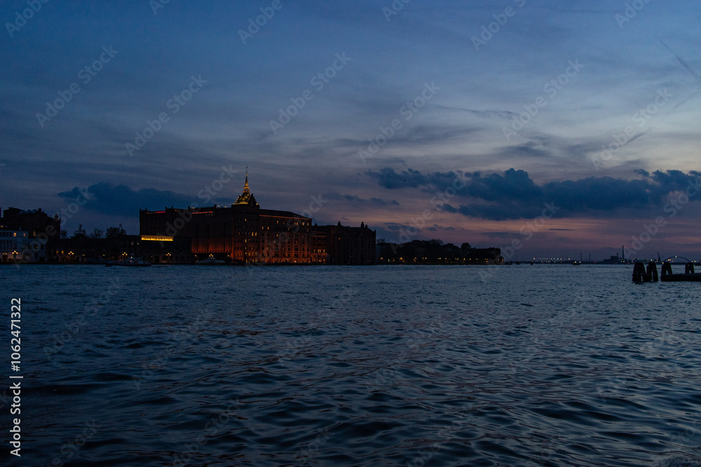 Fototapeta premium Venezia notturna