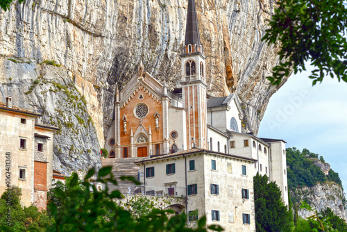 Wallfahrtsort Madonna della Corona in der Gemeinde Ferrara di Monte Baldo, Provinz Verona/Venetien  photo