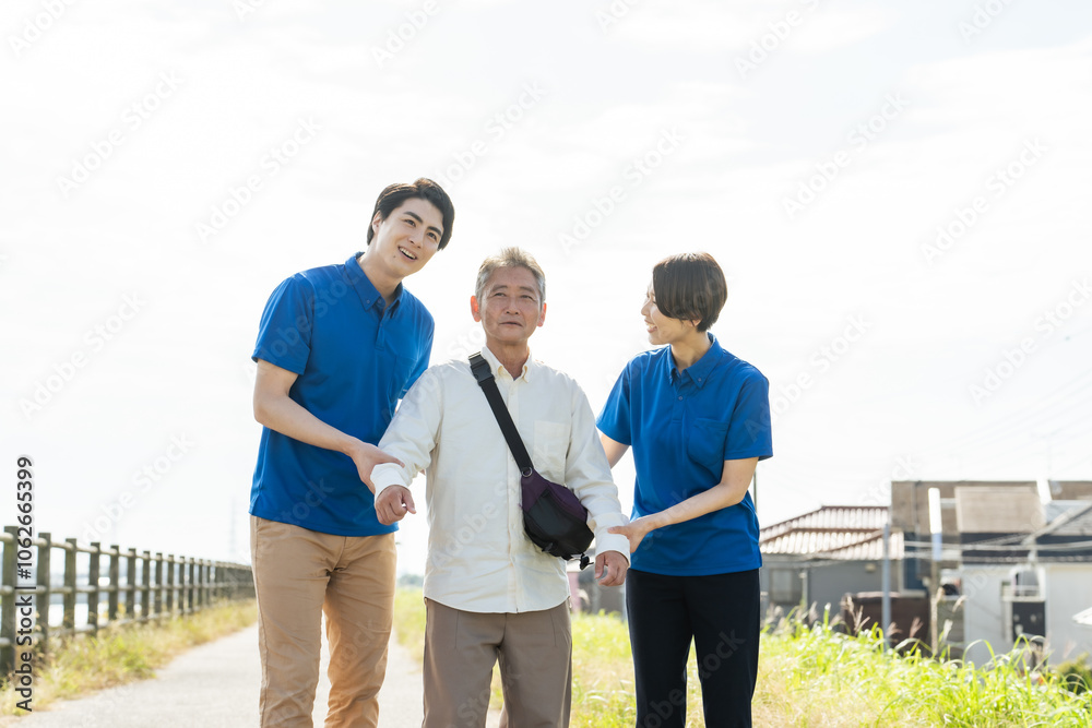 お年寄り、高齢者、サポート、介護士、認知症、ひとり歩き、徘徊、保護、介護、ケアスタッフ、ヘルパー、職員、捜索、行方不明、シニア、男性、女性、日本人、行政、自治体、住宅街、BPSD、見守り、支援、サービス、安心、安全、福祉、公務員、介護福祉士、施設、老人ホーム、散歩、外出、介助、ホームヘルパー、老人、記憶障害、地域、老後、老化、ウェルネス、屋外、看護師、スタッフ、デイサービス、フレイル、声かけ、仕事 お年寄り、高齢者、サポート、介護士、認知症、ひとり歩き、徘徊、保護、介護、ケアスタッフ、ヘルパー、職員、捜索、行方不明、シニア、男性、女性、日本人、行政、自治体、住宅街、BPSD、見守り、支援、サービス、安心、安全、福祉、公務員、介護福祉士、施設、老人ホーム、散歩、外出、介助、ホームヘルパー、老人、記憶障害、地域、老後、老化、ウェルネス、屋外、看護師、スタッフ、デイサービス、フレイル、声かけ、仕事