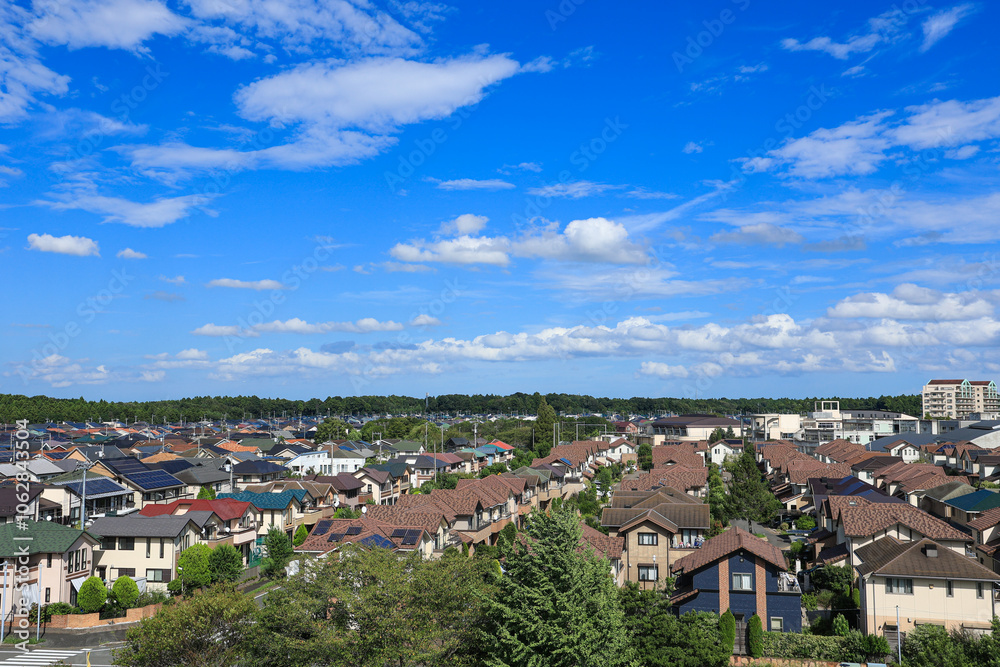【千葉県印西市】青空が広がる住宅街の風景 【千葉県印西市】青空が広がる住宅街の風景