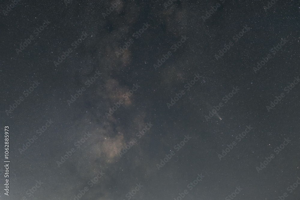 Fototapeta premium 11月3日の紫金山・アトラス彗星