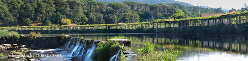 Rio Ave, queda de água localizada no Rio Ave na sua passagem por Santo Tirso, Portugal.