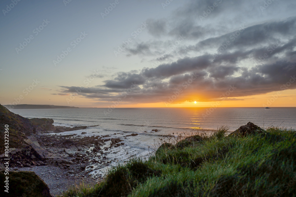 Obraz premium Sunset over the Cornish Coast