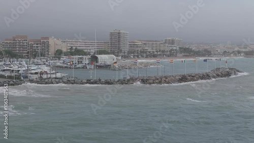 mer sur port 