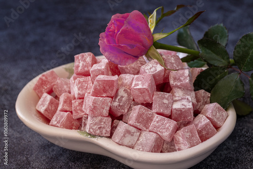 Obraz na płótnie Türkish Isparta's rose delight. Rose flavored, fragrant fresh delight. w salonie
