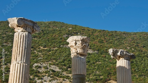 Obraz na płótnie Different designs of columns in ancient Ephesus Ruins in Turkey w salonie