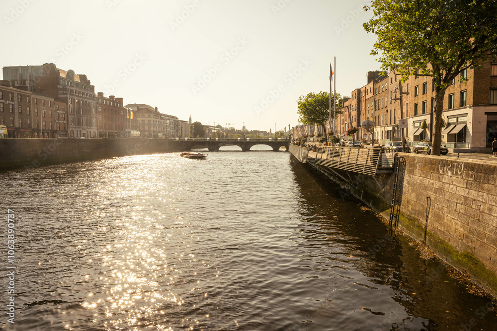 Obraz premium View of the Liffey in Dublin, Ireland