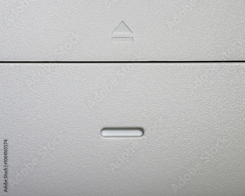 lid with opening, extraction icon in macro with cutting line