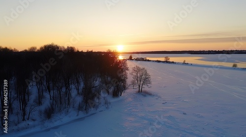 Snowy_scenery_under_the_sunset