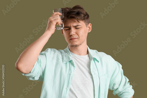 Young man with soluble tabl...
