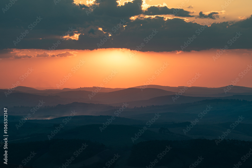 Obraz premium sunset over the mountains