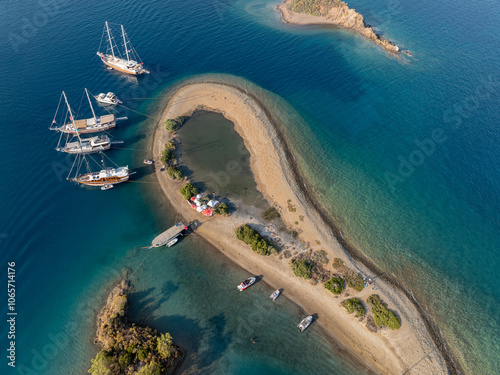 Obraz na płótnie Turkish Maldives Yassıca Islands Drone Photo, Göcek Fethiye, Muğla Türkiye (Türkiye) w salonie