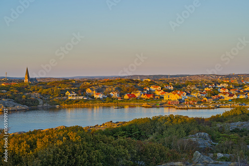 Sunset photo on the skerry island of Hoenoe