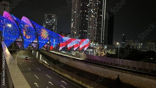 Photography KUALA LUMPUR, MALAYSIA - OCTOBER 20, 2024 :  view of Saloma Link, a landmark bri