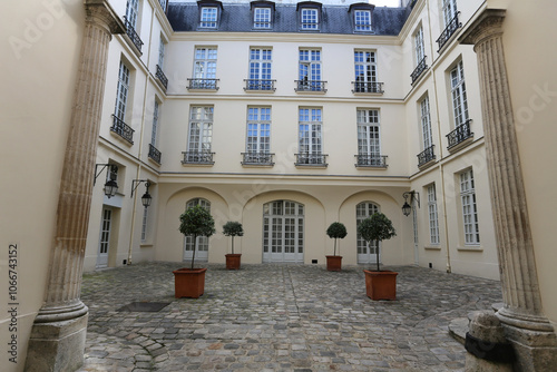 Cours intérieure d'un Hôtel particulier dans la Marais à Paris