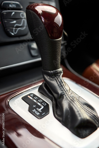 Φωτογραφία Automatic transmission shift selector lever