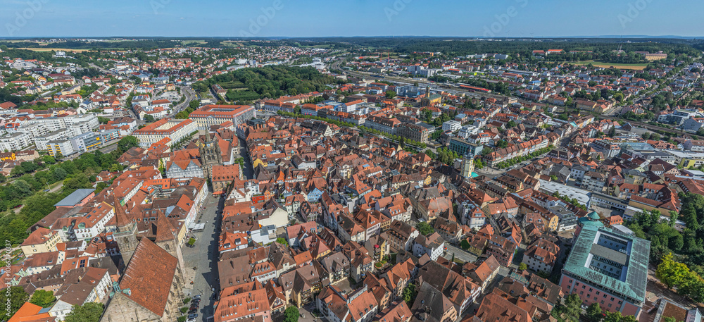 Obraz premium Ausblick auf Ansbach, Bezirkshauptstadt MIttelfrankens in Bayern