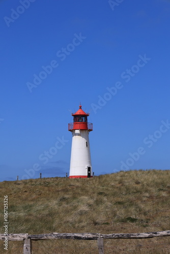 Blick auf die Küstenlandschaft am sogenannten Ellenbogen der Insel Sylt bei List