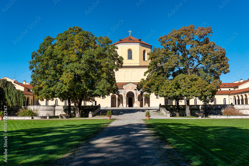 Autumn view of the Northern Cemetery, one of the largest cemeteries in Munich, Germany Autumn view of the Northern Cemetery, one of the largest cemeteries in Munich, Germany