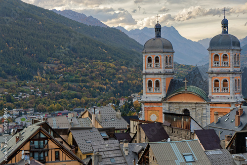 Tableau sur toile Collegiate Church of Notre-Dame and Saint-Nicolas, in Briancon, France