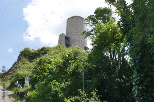 Bergfried Burg Vetzberg photo