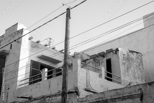 Ancien bâtiment dans la vieille ville de Saint Louis du Sénégal en Afrique de l'ouest