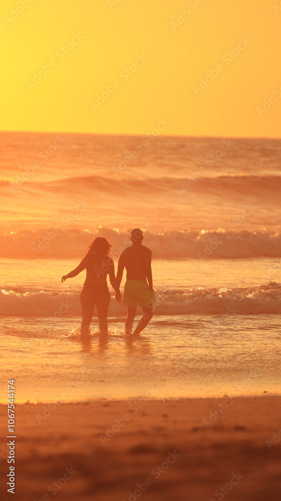 Fototapeta premium walking on sunset