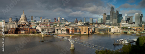 Obraz na płótnie UK, England, London, City and St Pauls panorama from Tate w salonie
