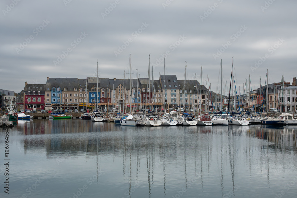 Fototapeta premium Le port de Paimpol en Bretagne - France