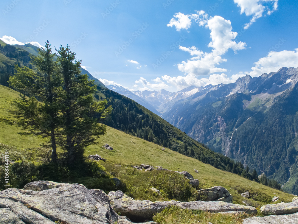 View from the Filzenkogel to the Ahornspitze in the background