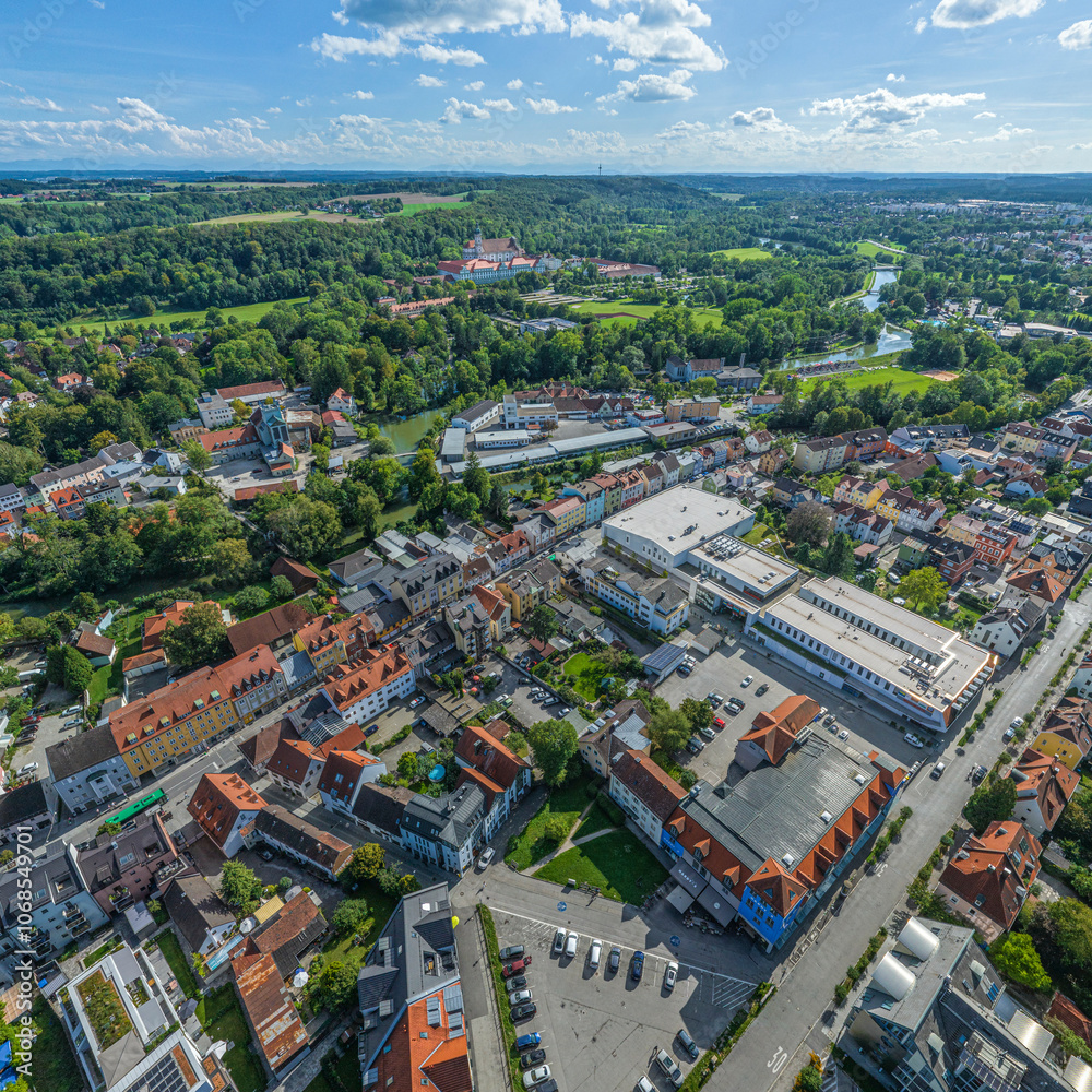 Fototapeta premium Die oberbayerische Stadt Fürstenfeldbruck an der Amper im Luftbild