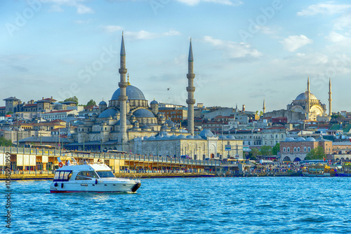 Canvas Print Yeni Valide Camii, Istanbul, Turkey