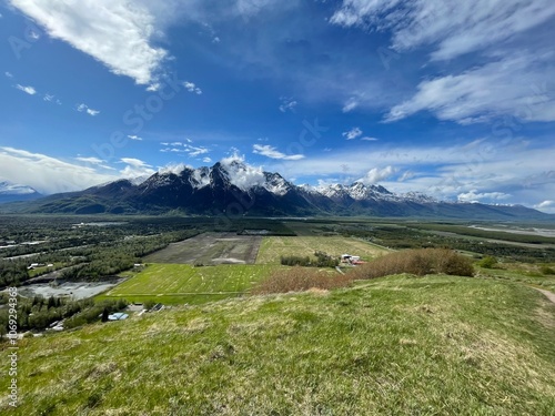 Cuadro en lienzo pioneer peak with sky