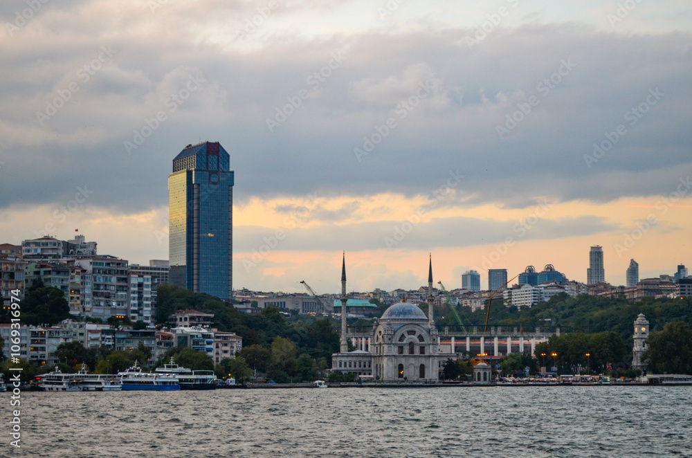 Fototapeta premium view of the besiktas, istanbul