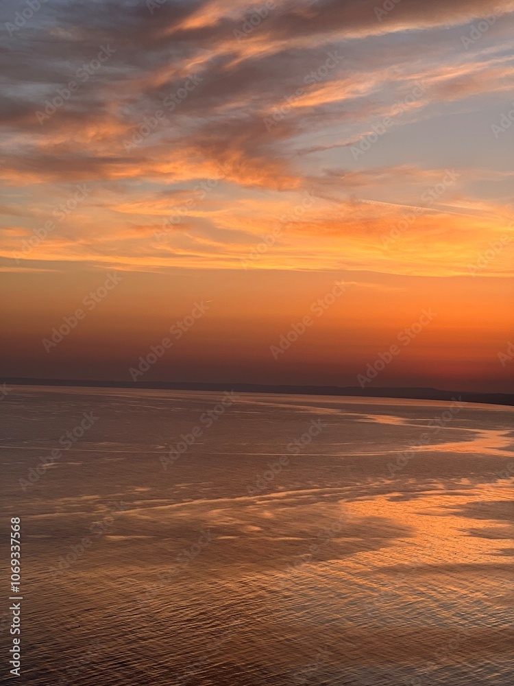 Fototapeta premium sunset over the sea