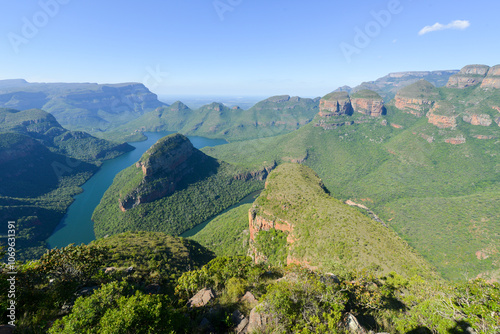 Obraz na płótnie Blyde River Canyon and The Three Rondavels w salonie