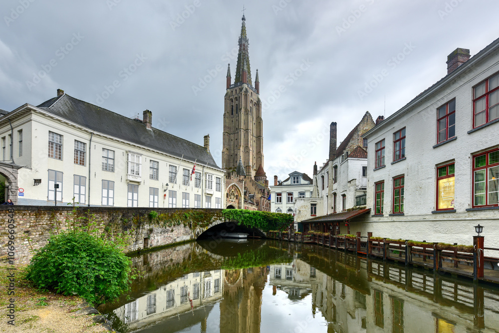 Naklejka premium Canals of Bruges, Belgium
