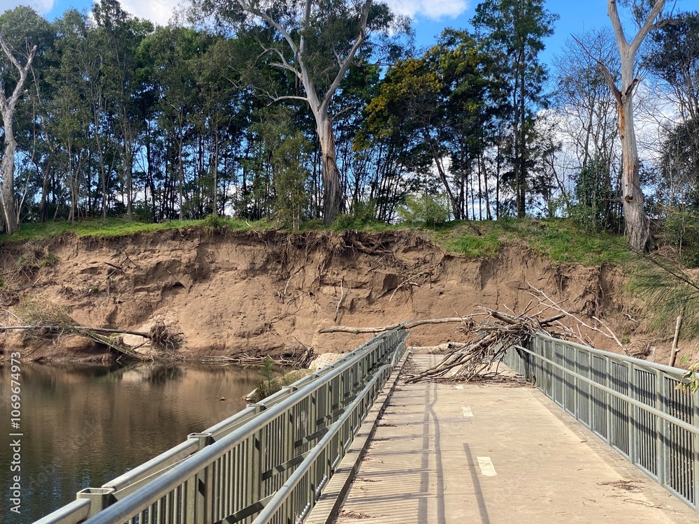 Obraz premium Little Sandy bridge Damage Camden