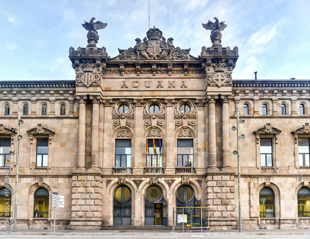 Fototapeta premium Customs Building - Barcelona, Spain